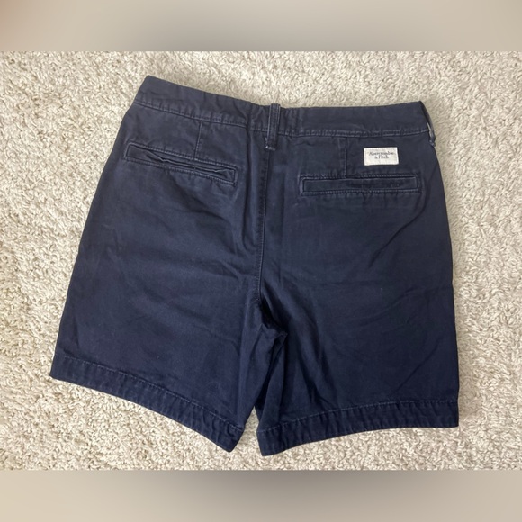 Abercrombie & Fitch Men's Size 31 Navy Shorts GUC - Picture 2 of 5